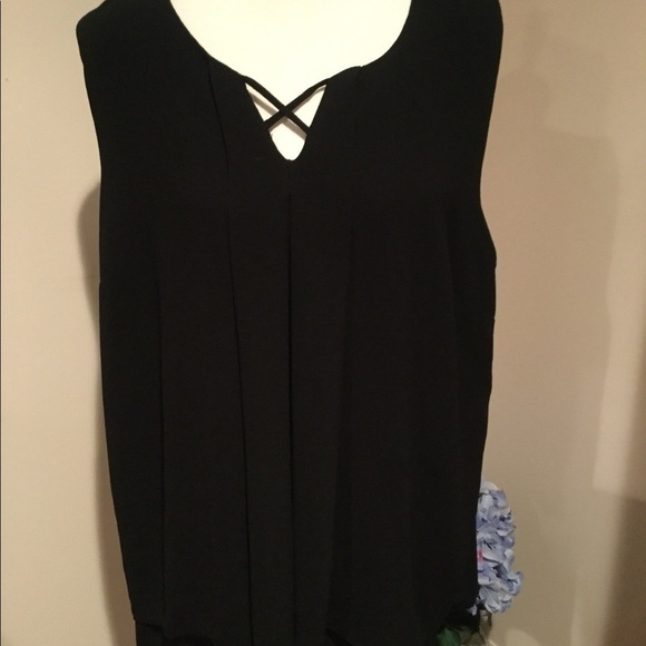Monteau Sleeveless Top - Picture 1 of 4